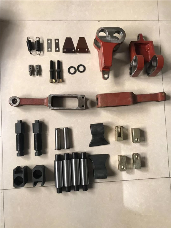 轉(zhuǎn)向制動(dòng)部件配件