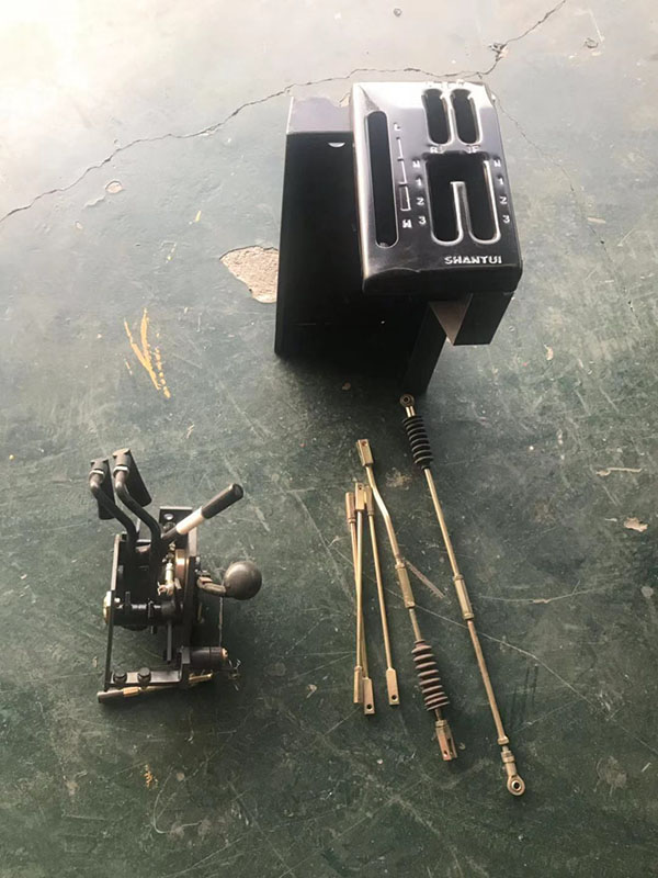 變速轉(zhuǎn)向油門聯(lián)桿總成