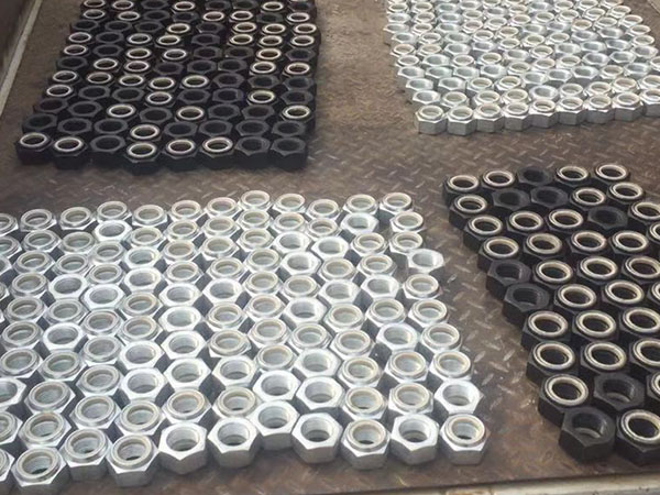 提升螺母傾斜螺母